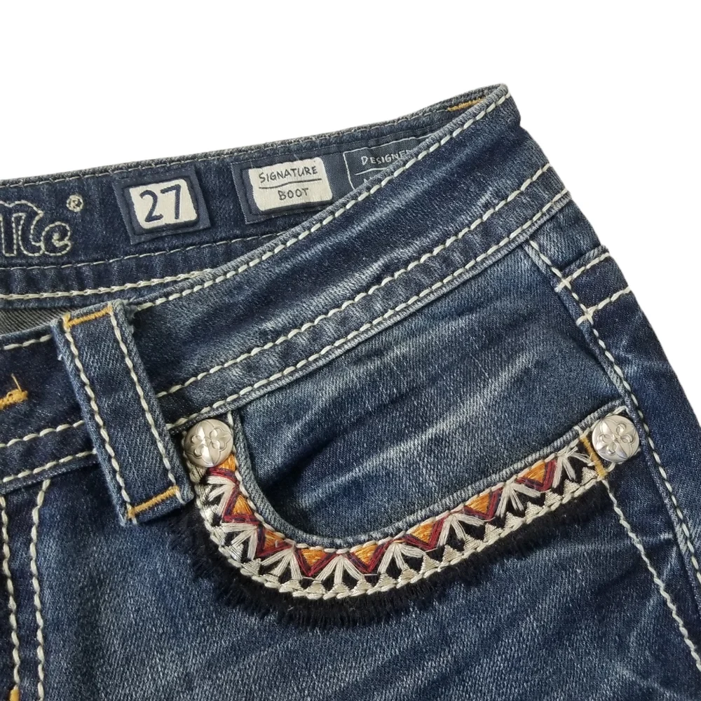 MISS ME Signature Boot Denim Jeans Size 27 Embroidered Rhinestone Bling - Picture 4 of 15